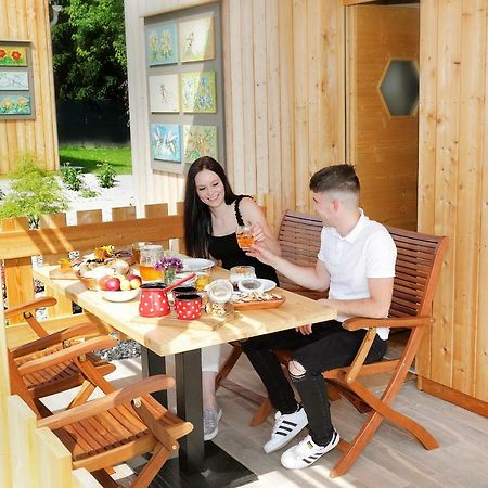 Honey Paradise Glamping Resort Dobova Εξωτερικό φωτογραφία