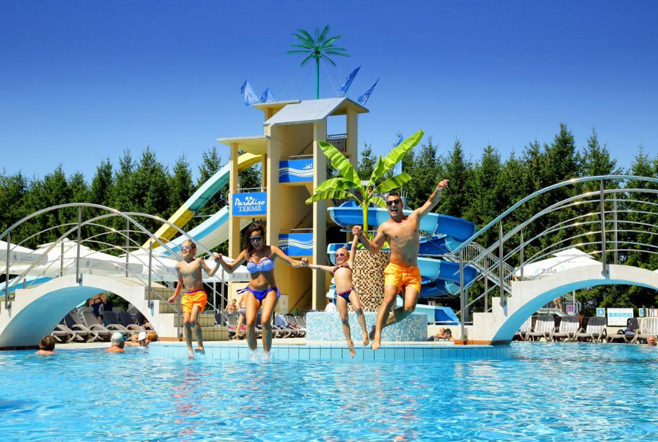 Honey Paradise Glamping Resort Dobova Εξωτερικό φωτογραφία