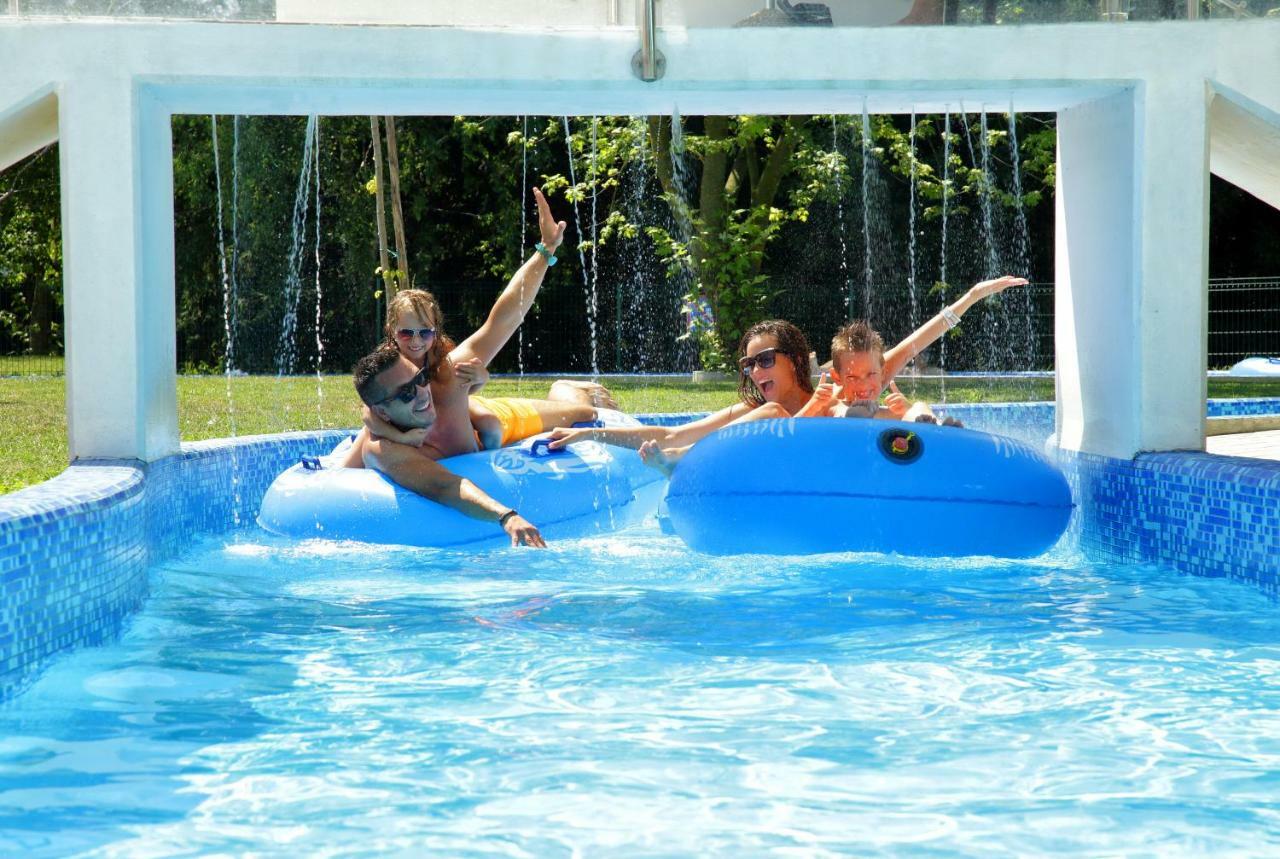 Honey Paradise Glamping Resort Dobova Εξωτερικό φωτογραφία
